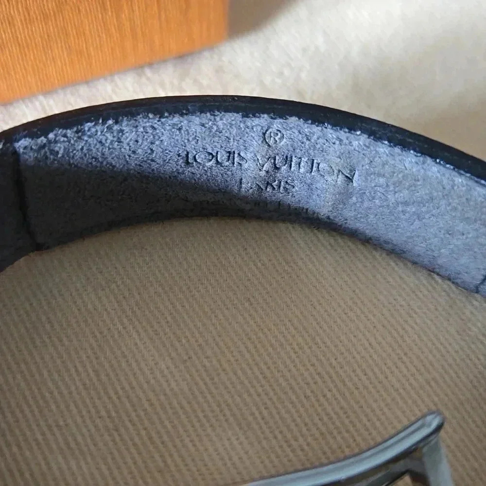 Louis Vuitton Good Luck Black Leather Bracelet with dust bag and box - Picture 3 of 5